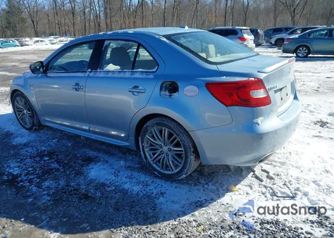 2012 Suzuki Kizashi Sport Sls z USA, uszkodzony, nr VIN JS2RF9A84C6100933